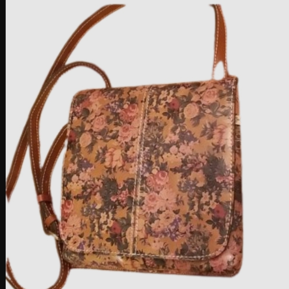 🆕️Patricia Nash Granada crossbody bag